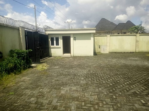 top real estate agent 5 bedroom duplex behind house of freeda Port Harcourt road new Owerri imo state for sale