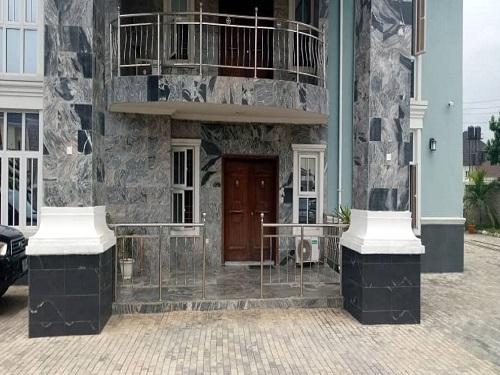top real estate agent A sharp One storey building of 4 unit block of 3 bedroom flat at site and services Federal Housing Umuguma Owerri Imo State for sale