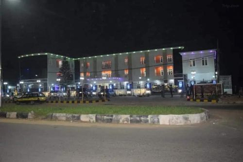 A Hotel and Suite at New Owerri  with  39 rooms Fully Air-conditioned for sale.