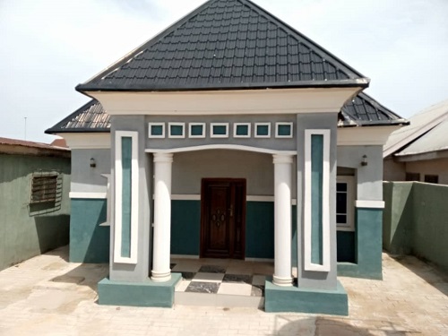 Four bedroom bungalow all in suite for sale at Area L world bank area